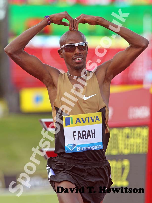 Mo Farah winning the 2 miles, 2012 Samsung Diamond League, Birmingham.